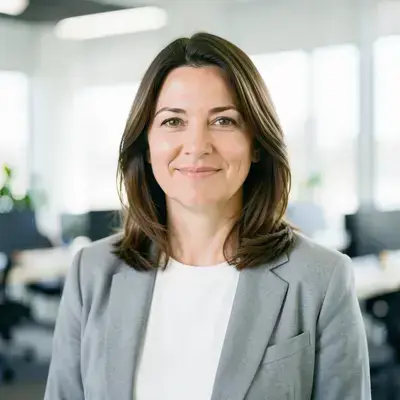 Elena, HR director of a retail network